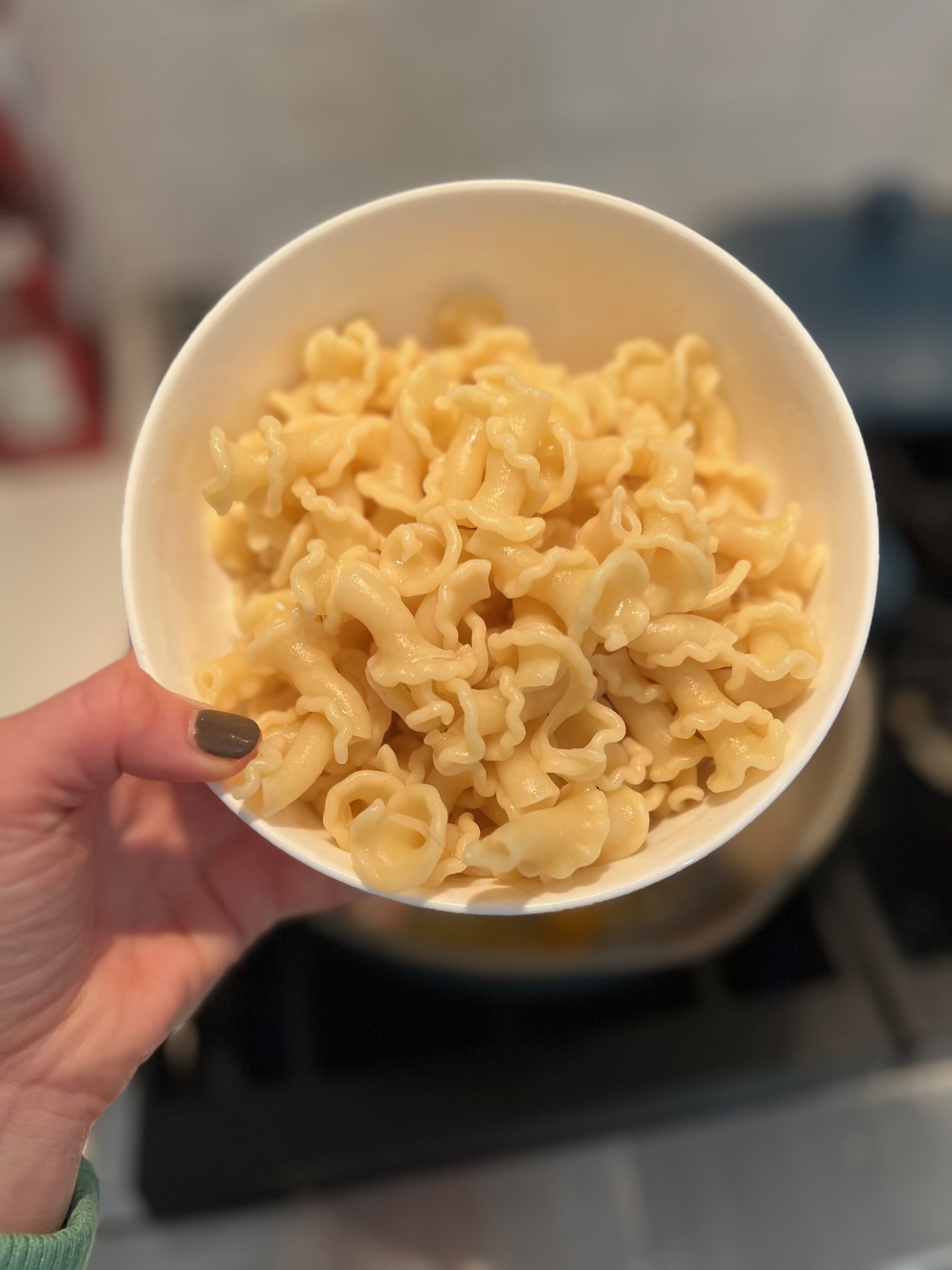 A bowl of cooked pasta