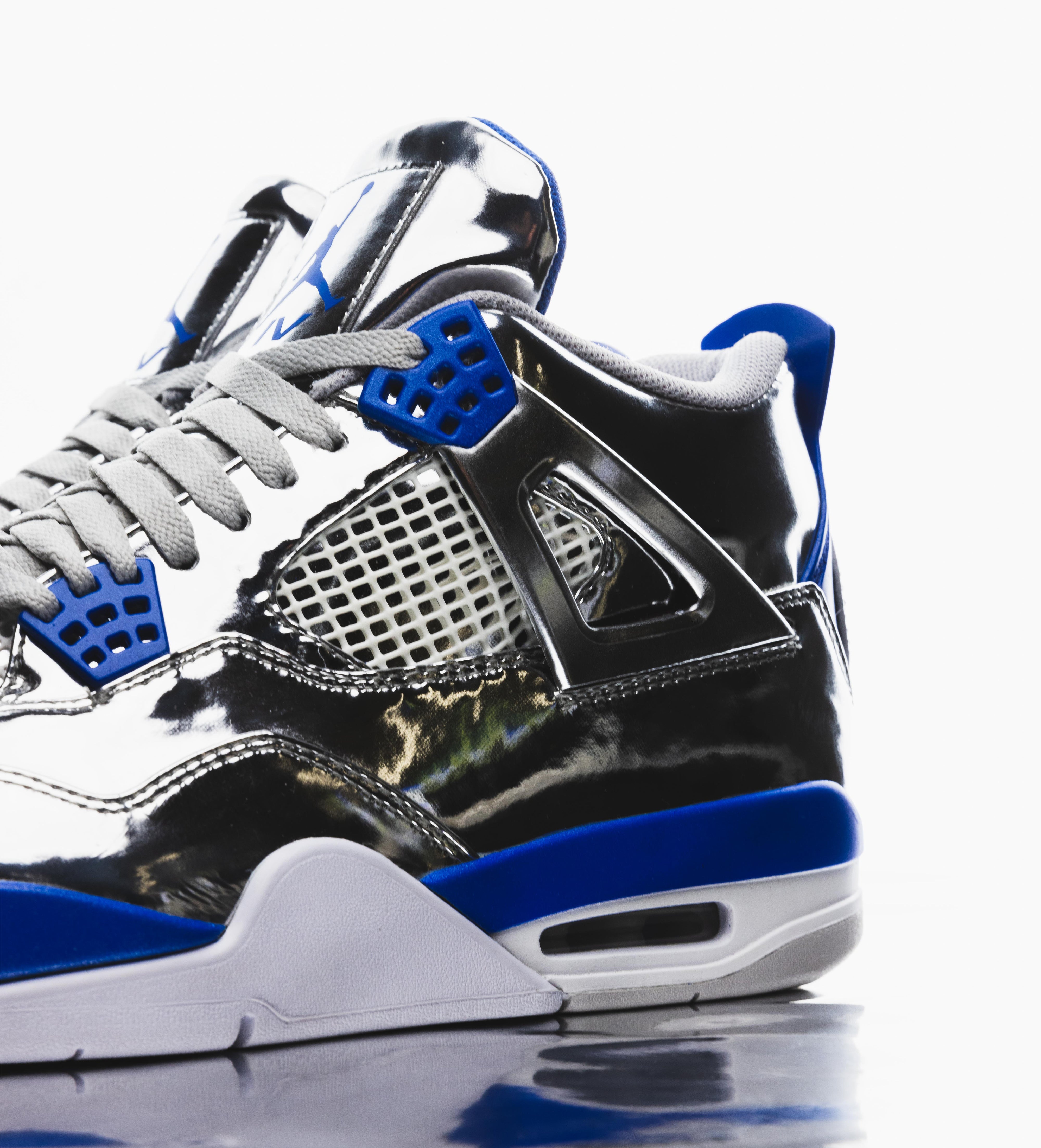 Usher Air Jordan 4 Chrome Super Bowl LVIII Performance | Complex