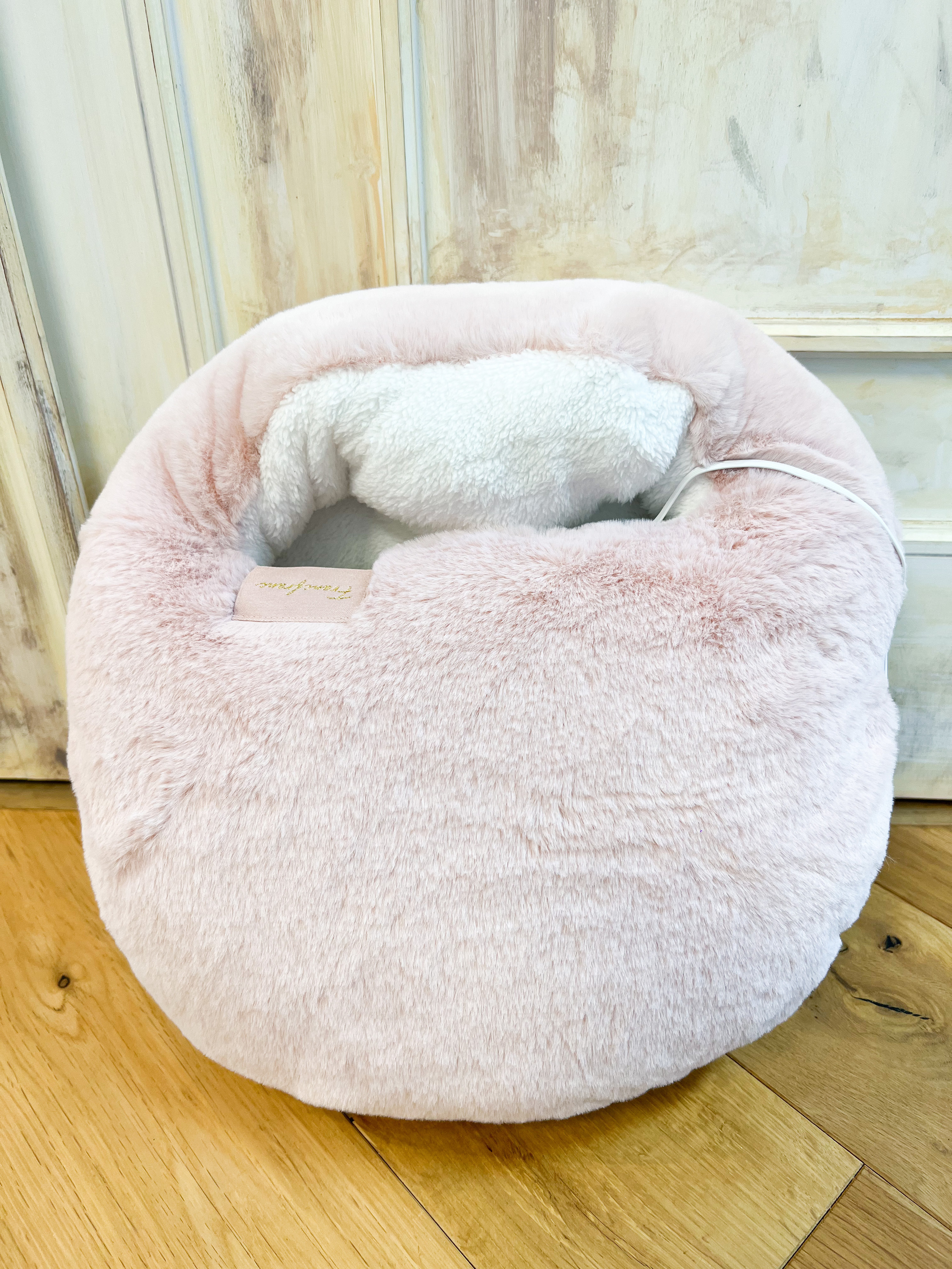 Francfranc（フランフラン）の快適グッズ「ヒーター付きフットウォーマー ピンク」