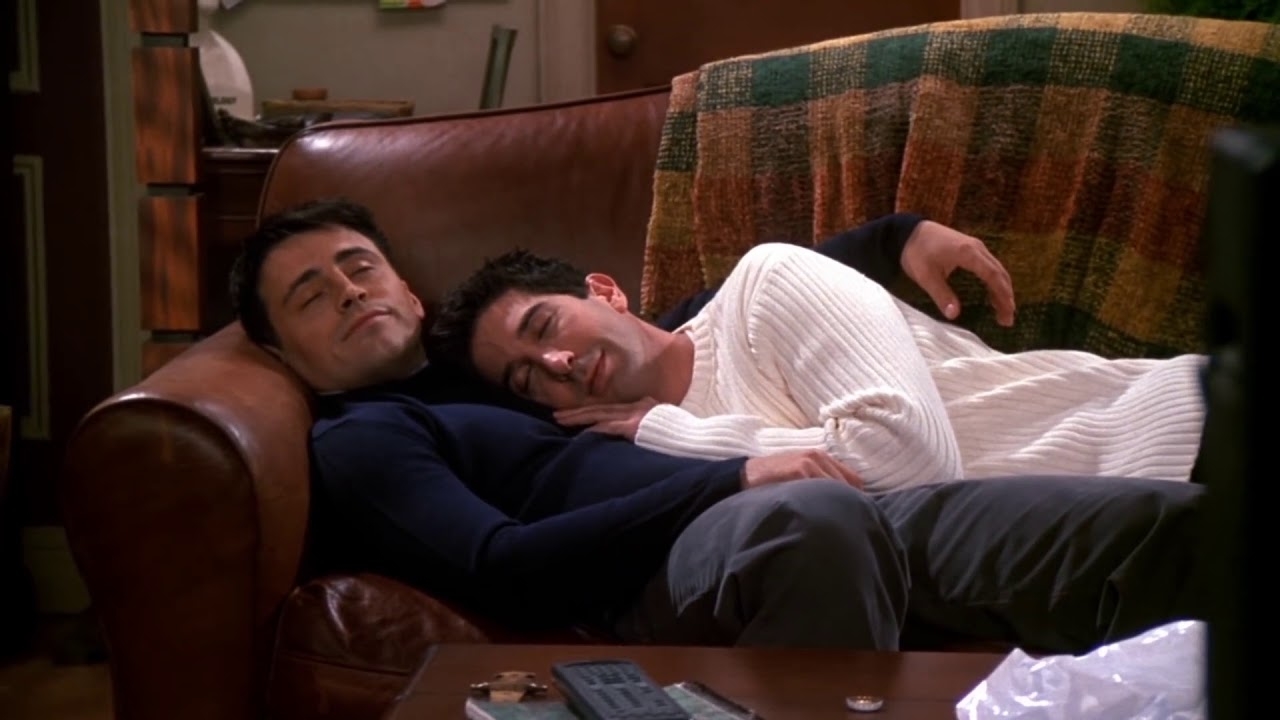Ross and Joey from &quot;Friends&quot; sleeping on the couch