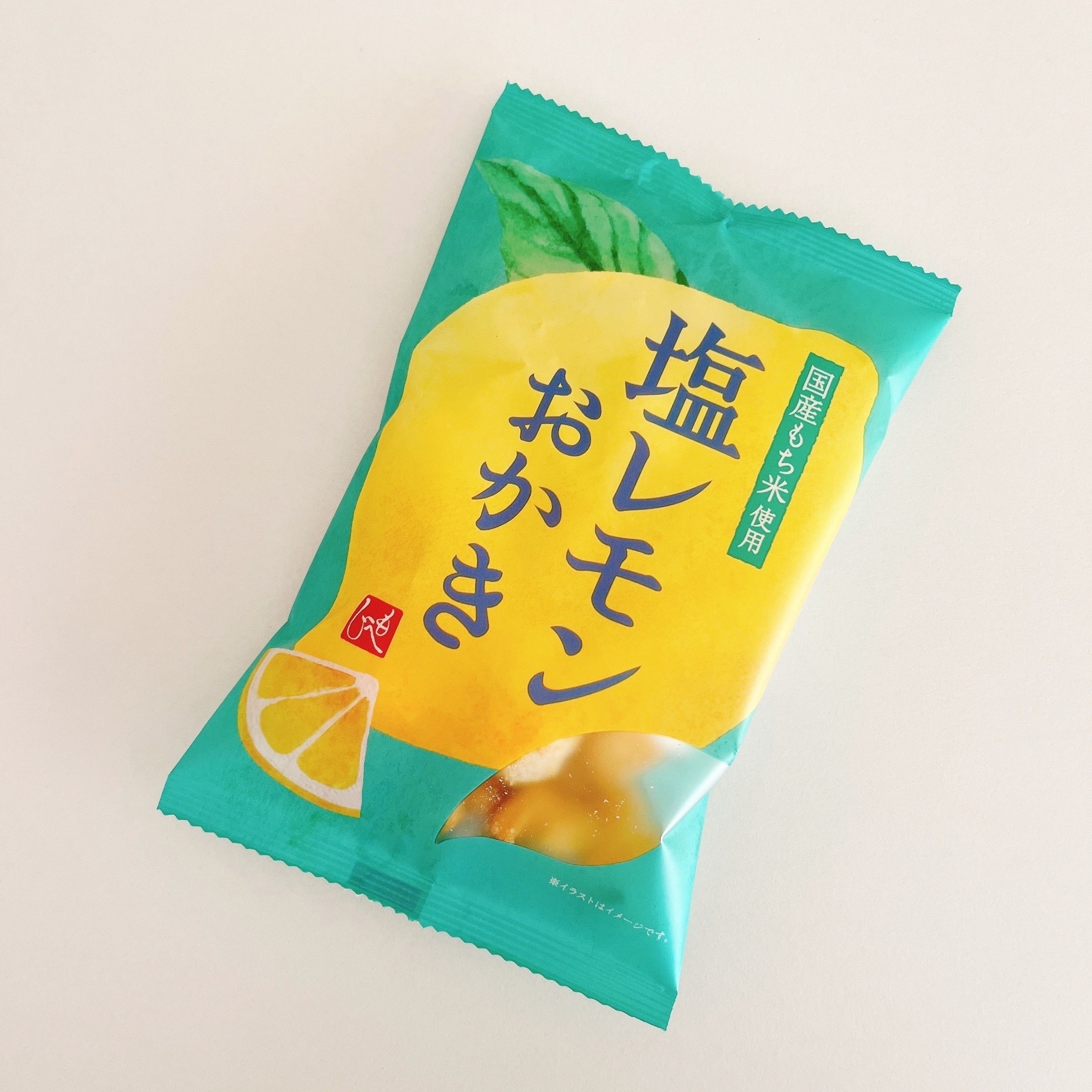 KALDI(カルディ)のスナック菓子「塩レモンおかき」