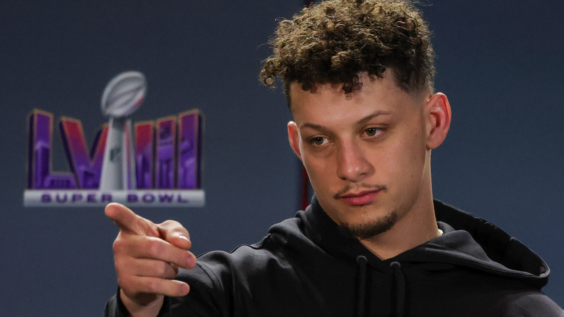 Patrick Mahomes Responds To Question About Super Bowl Conspiracy Theory ...