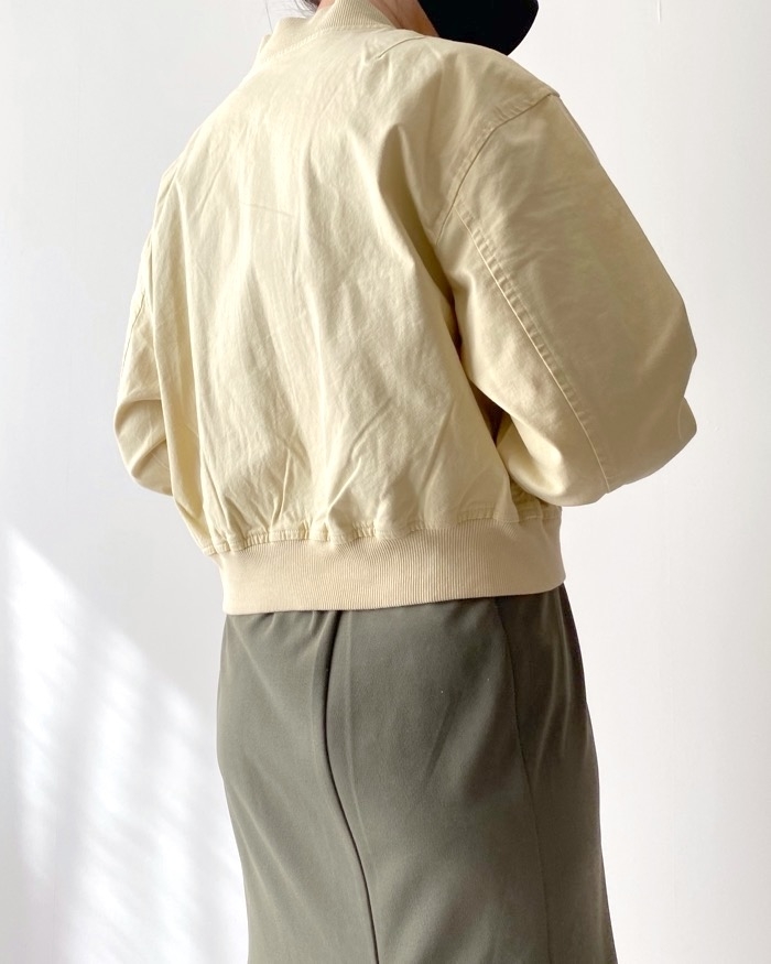 GU（ジーユー）のおすすめのレディースアイテム「クロップドリブブルゾン+E」