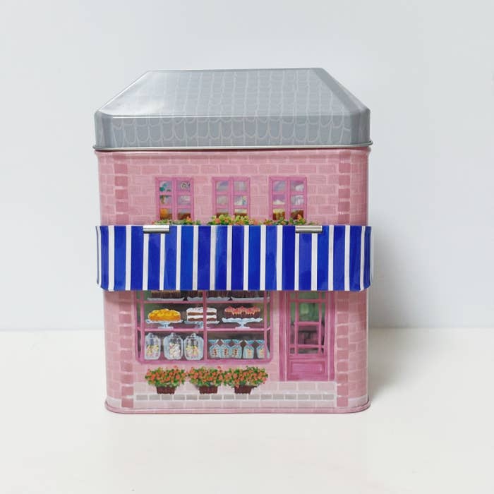 カルディのおすすめのお菓子「チョコクランチ ケーキショップ缶 1個(クランチチョコレート入り)」