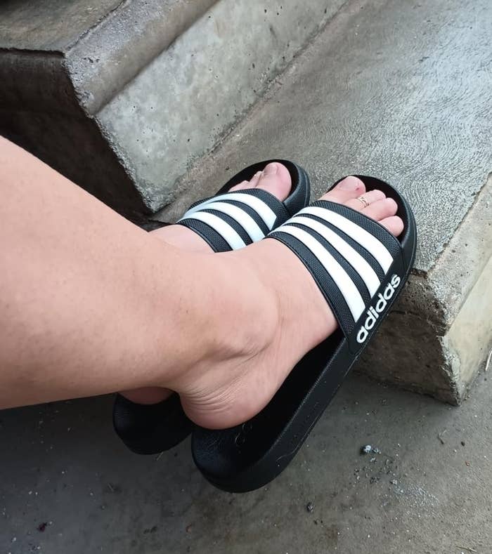 Archies black flip flops size 9 - Women's Clothing & Shoes - Big Bear City,  California