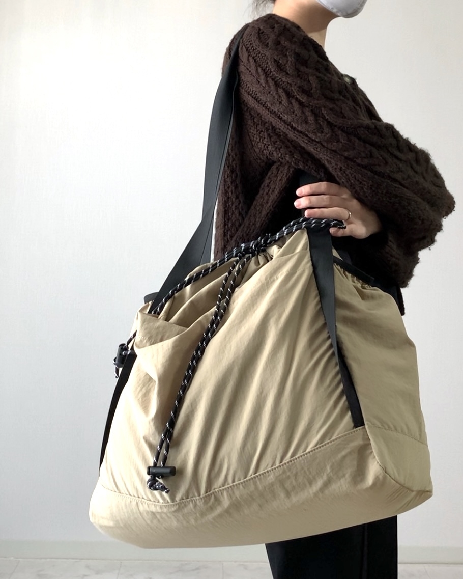 しまむらのおすすめのレディースアイテム「MU 巾着BIGトート（4Makes）」