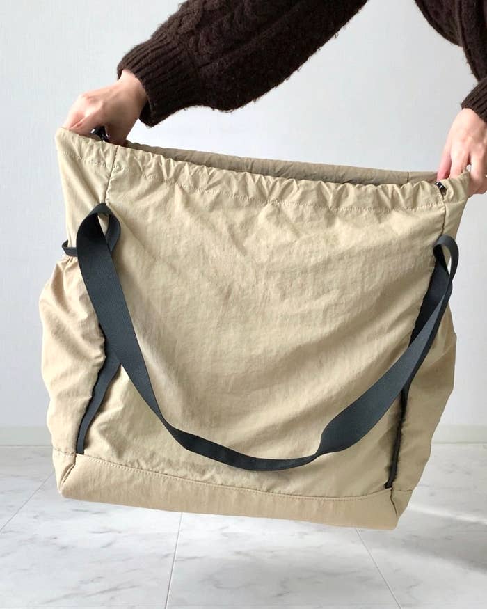 しまむらのおすすめのレディースアイテム「MU 巾着BIGトート（4Makes）」