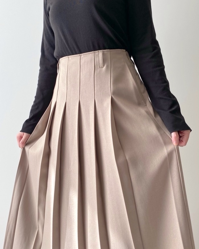 みーちゃん　3点おまとめ 画像・動画】これめっちゃ使える。GUの「プリーツスカート