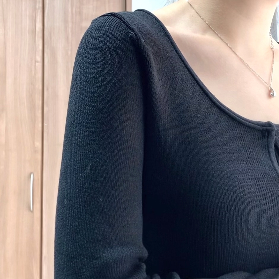 GU（ジーユー）のおすすめアウター「2ピースクロップドカーディガン（長袖）」