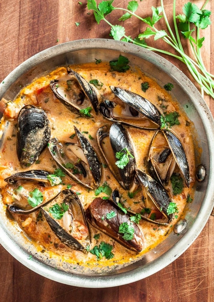 Red Thai curry mussels