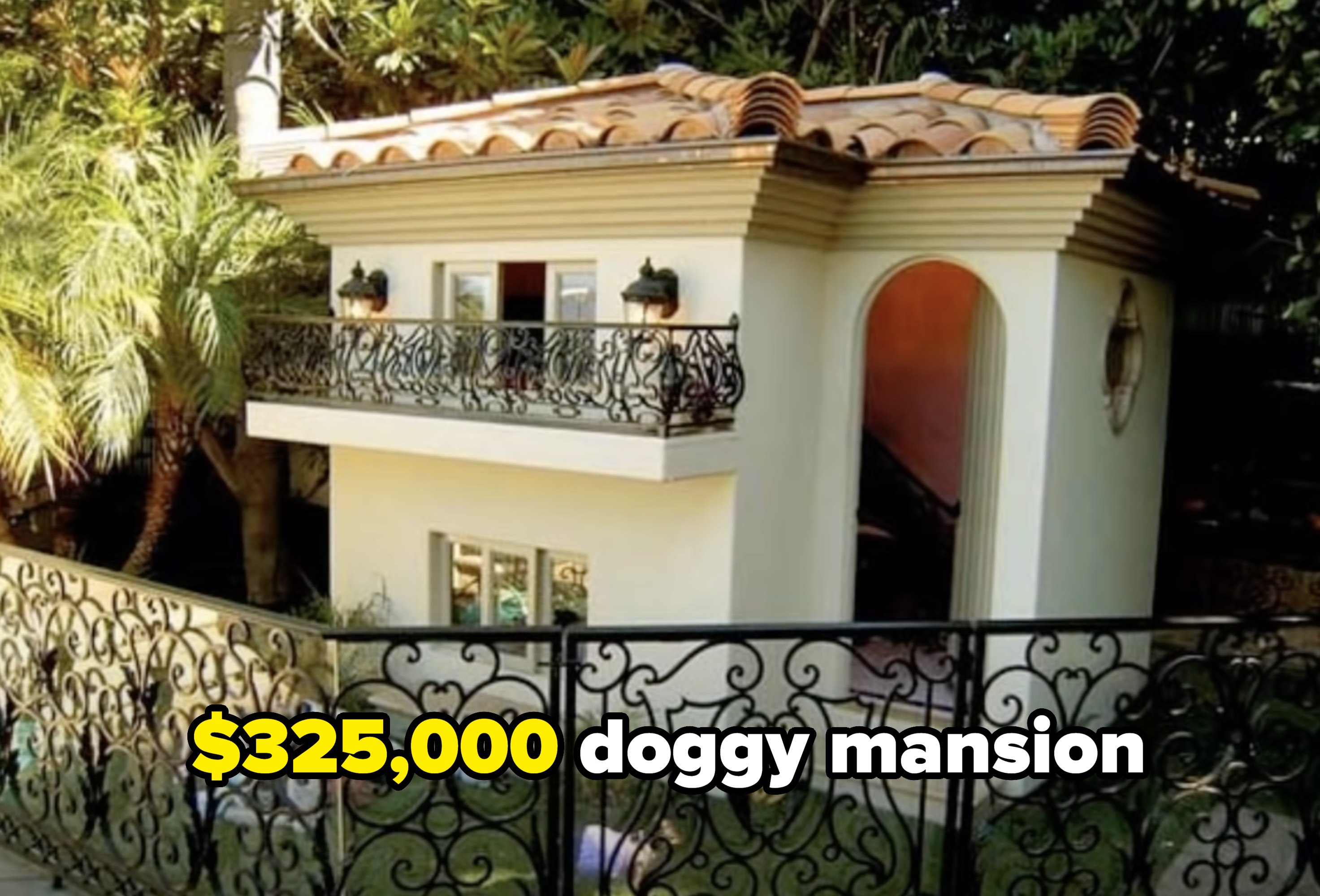 Paris Hilton&#x27;s dog mansion