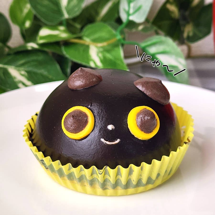 黒猫☆カップケーキ ファミマ×ヤマト運輸】ネコの日コラボの「黒猫スイーツ」が可愛すぎる