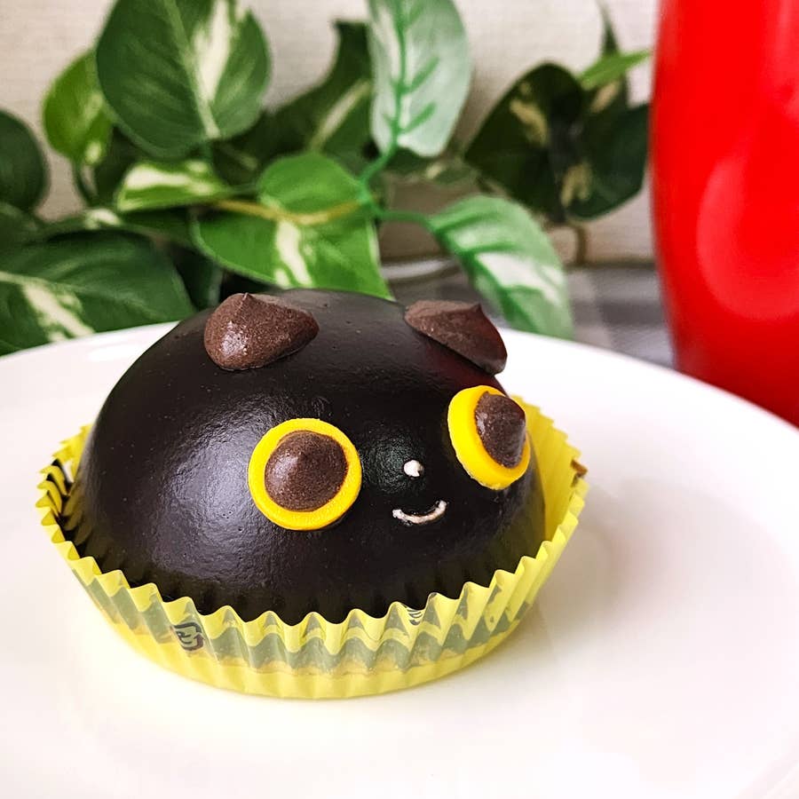 ファミマ×ヤマト運輸】ネコの日コラボの「黒猫スイーツ」が可愛すぎる 