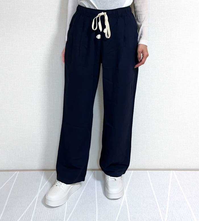 UNIQLO（ユニクロ）のおすすめボトムス「リネンブレンドイージーパンツ」