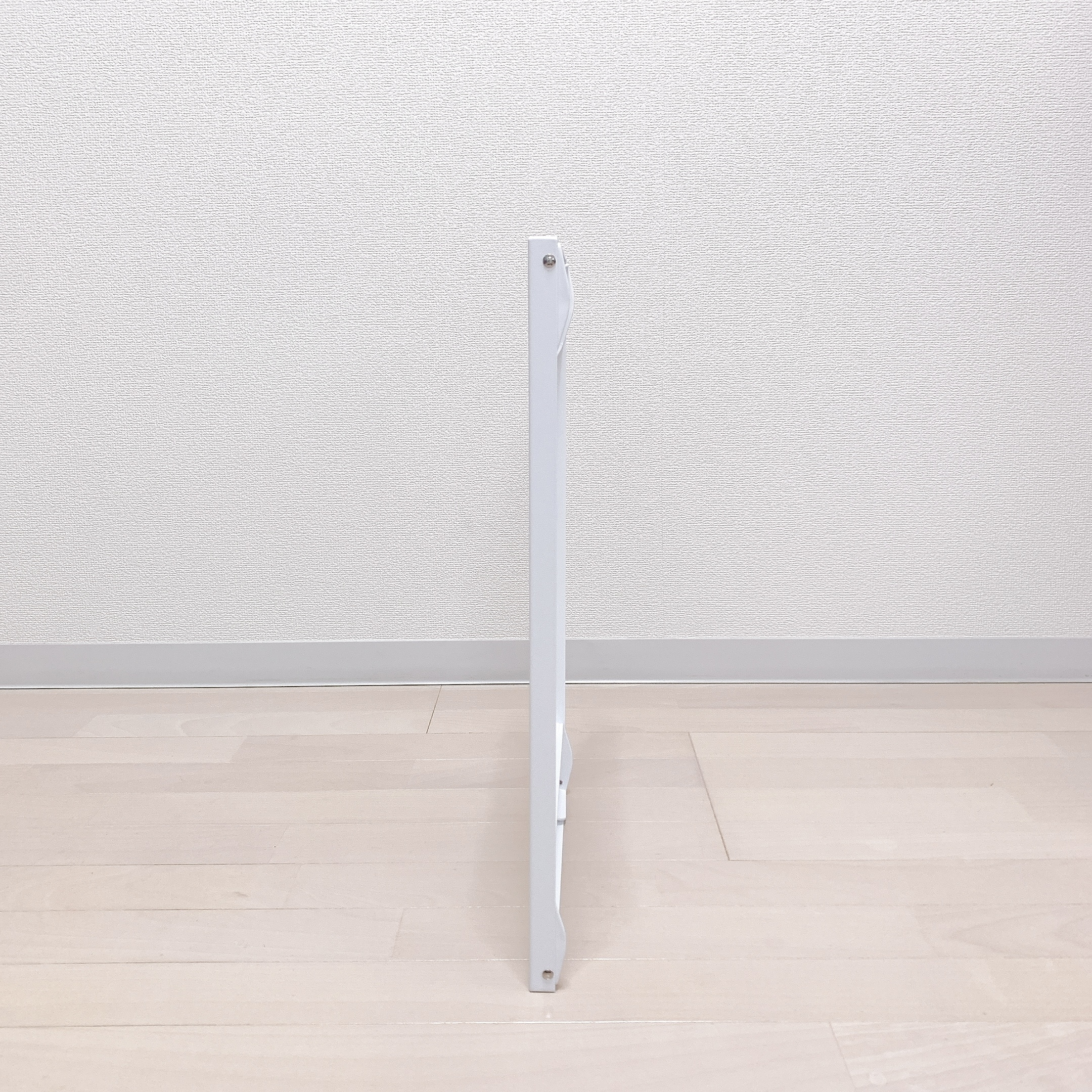 ニトリのおすすめのキッチングッズ「折り畳みガスコンロカバーワイド(9494 ホワイト)」