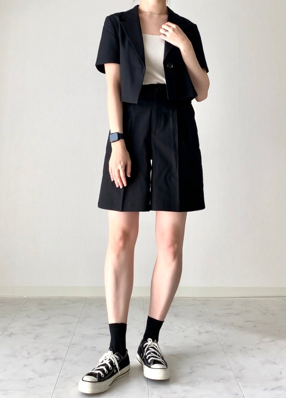 GU(ジーユー)のおすすめトップス「ハーフスリーブクロップドジャケット(セットアップ可能)」