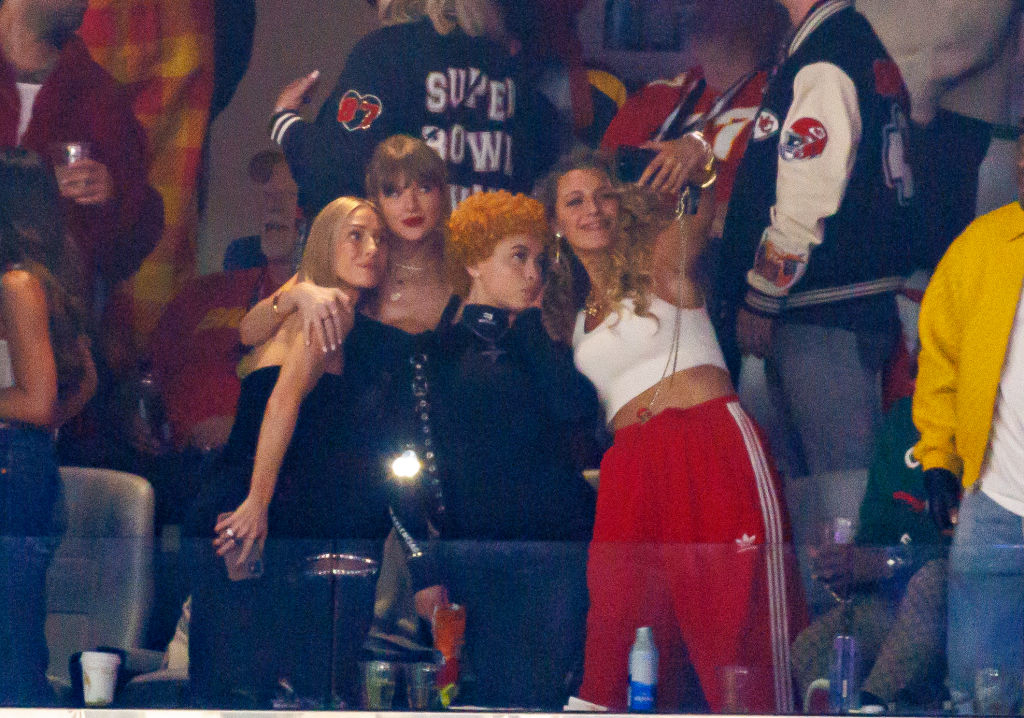 blake taking a selfie at the super bowl with taylor swift and ice spice