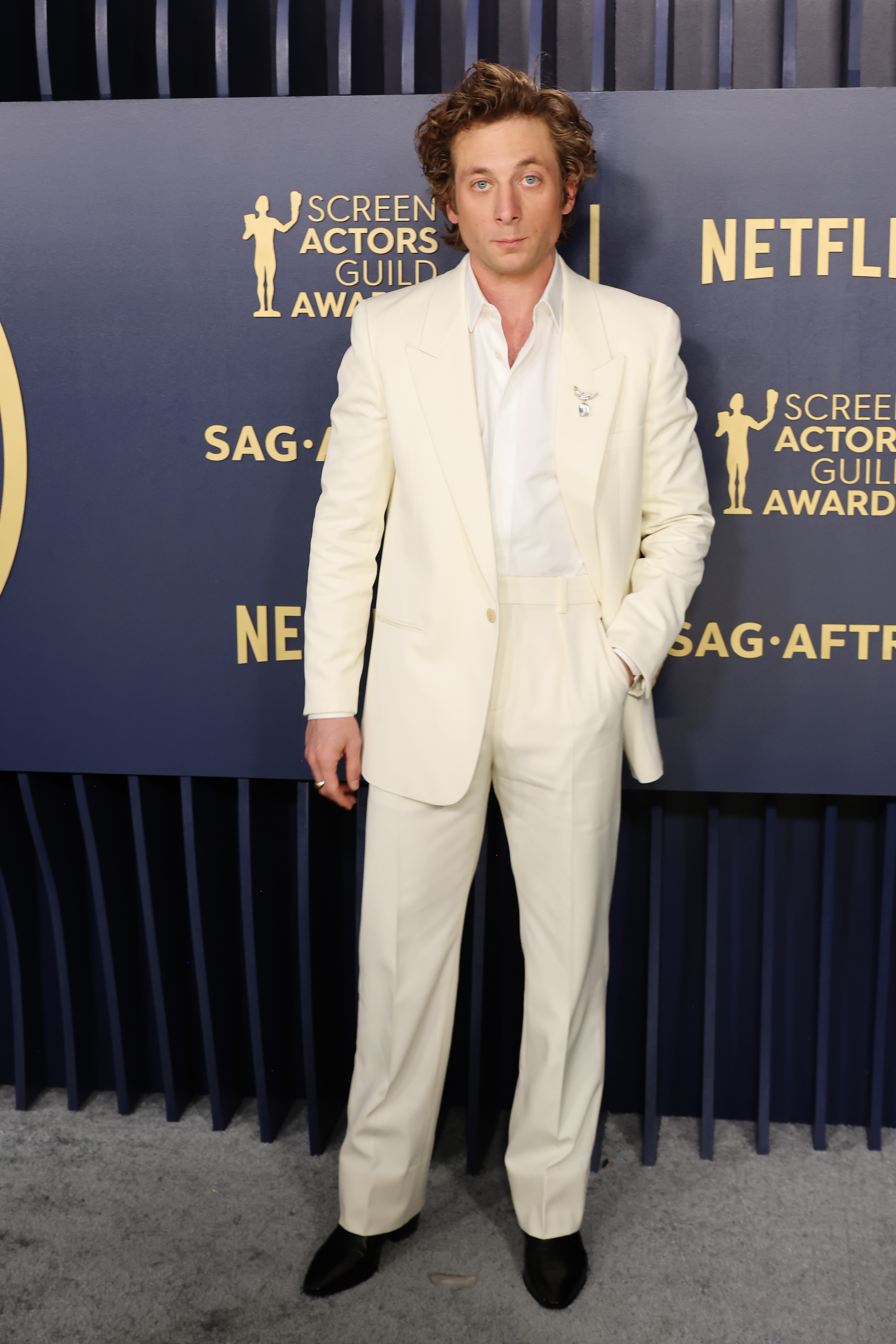 Famous Men Redefine Tuxedo Style At 2024 SAG Awards   Sub Buzz 1658 1708821926 1 