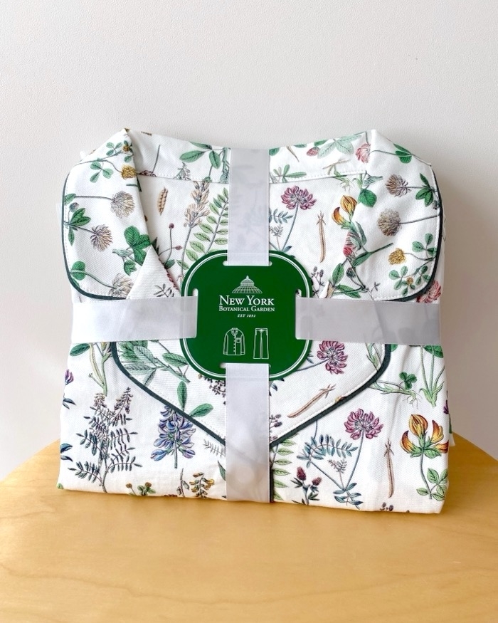 GU（ジーユー）のおすすめのレディースアイテム「コットンブレンドパジャマ（長袖&amp;amp;ロングパンツ）New York Botanical Garden」