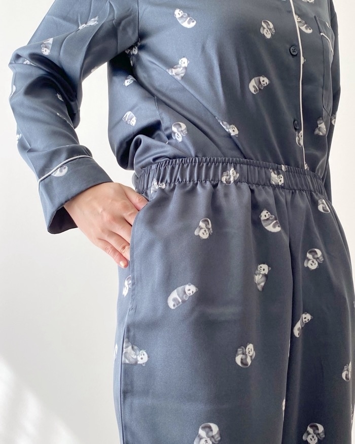 GU（ジーユー）のおすすめルームウェア「サテンパジャマ（長袖&amp;amp;ロングパンツ）（パンダ）」