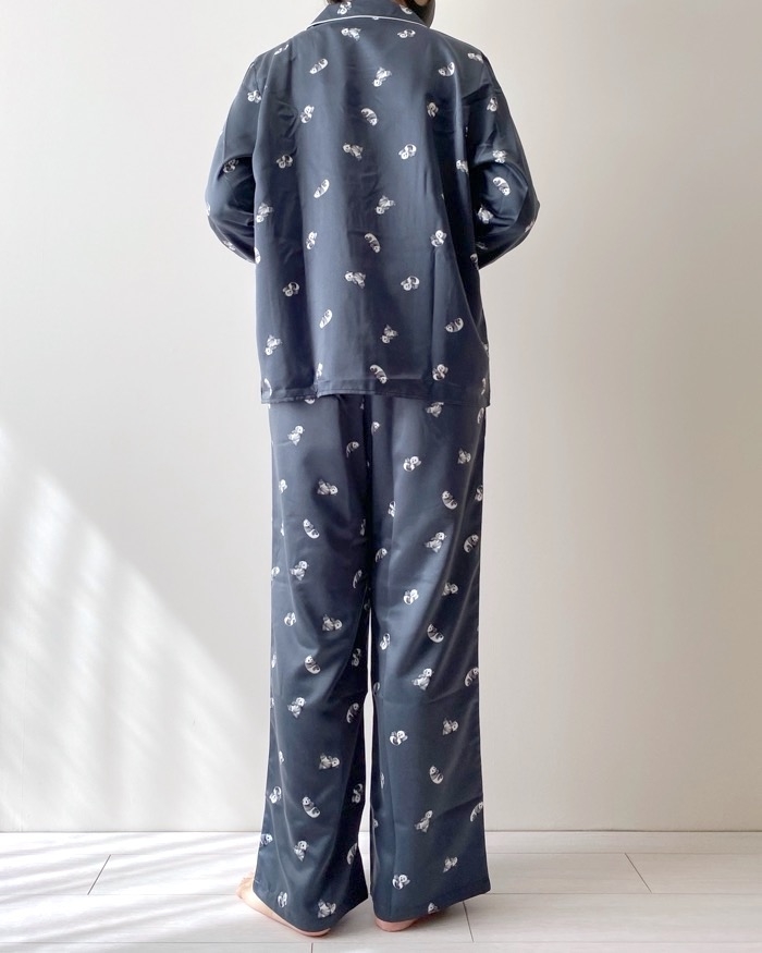 GU（ジーユー）のおすすめルームウェア「サテンパジャマ（長袖&amp;amp;ロングパンツ）（パンダ）」