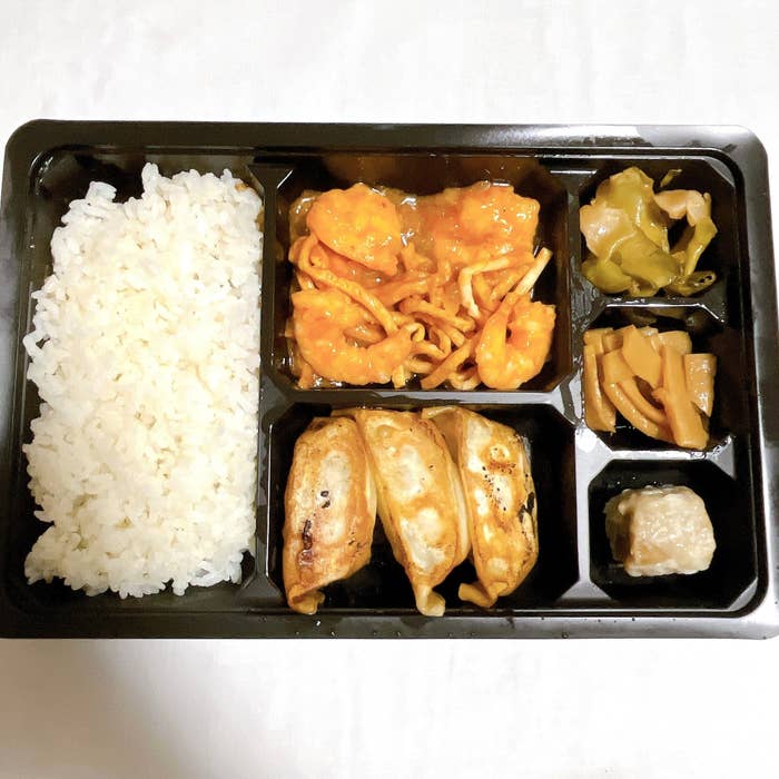 バーミヤンのオススメの弁当「海老のチリソース弁当」