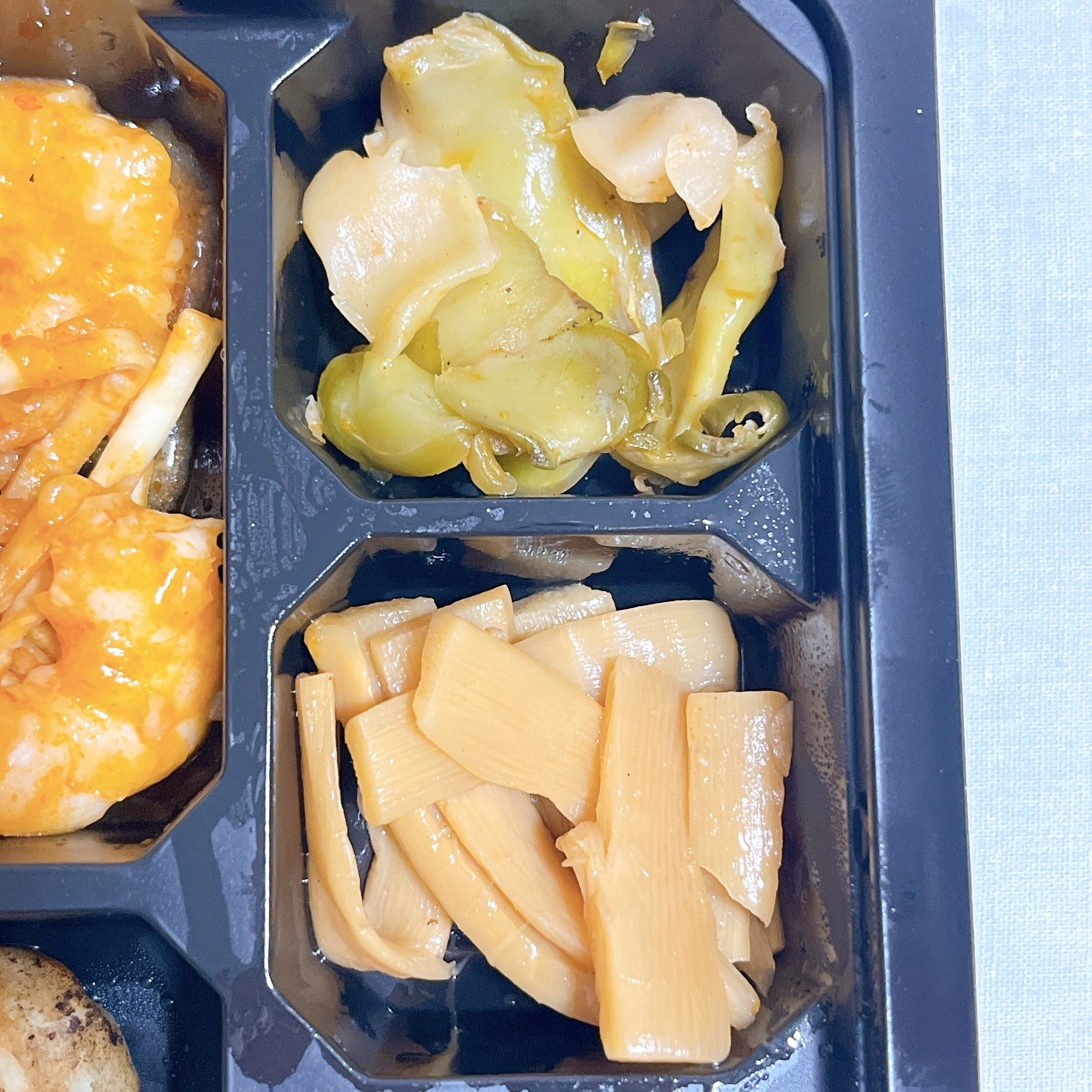 バーミヤンのオススメの弁当「海老のチリソース弁当」