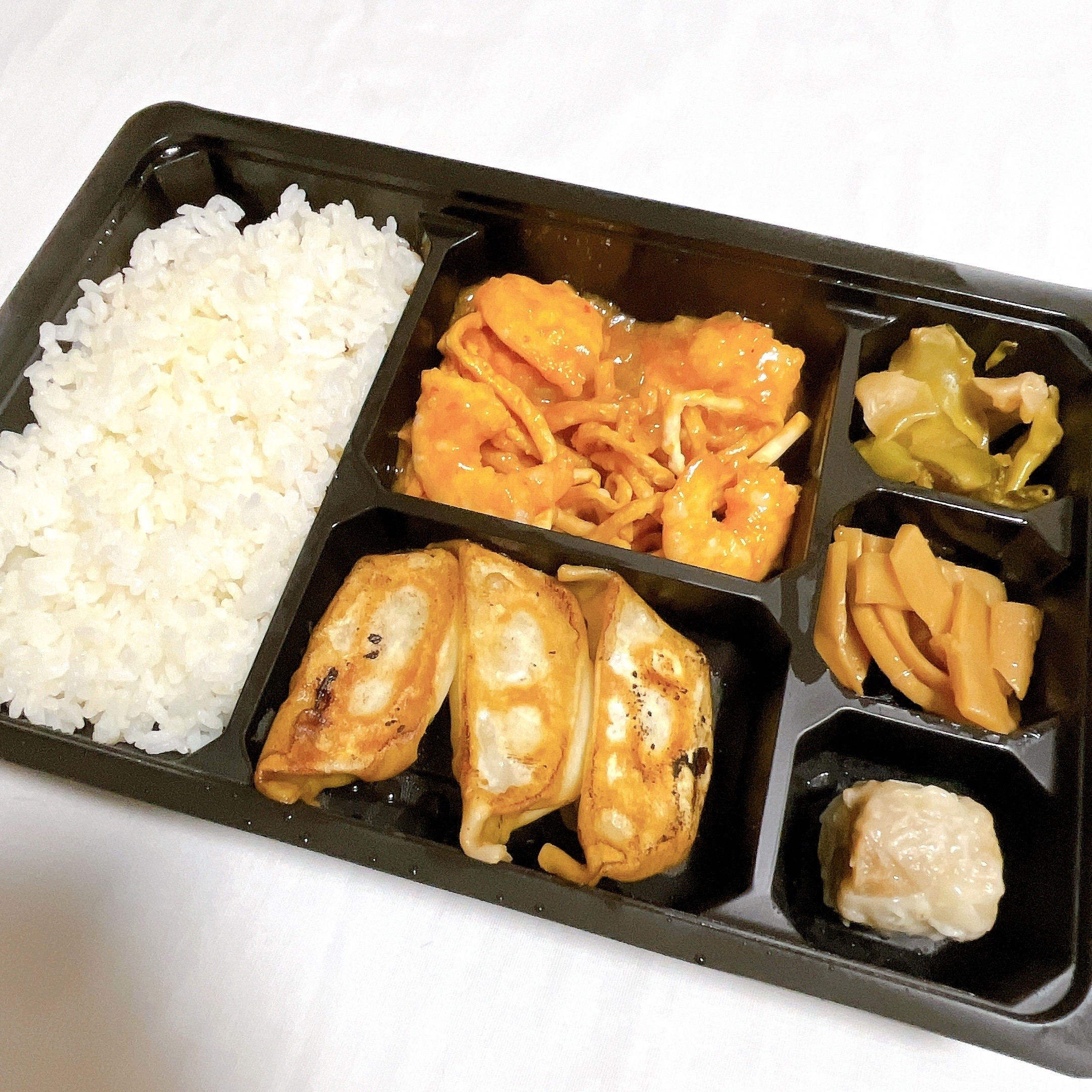 バーミヤンのオススメの弁当「海老のチリソース弁当」