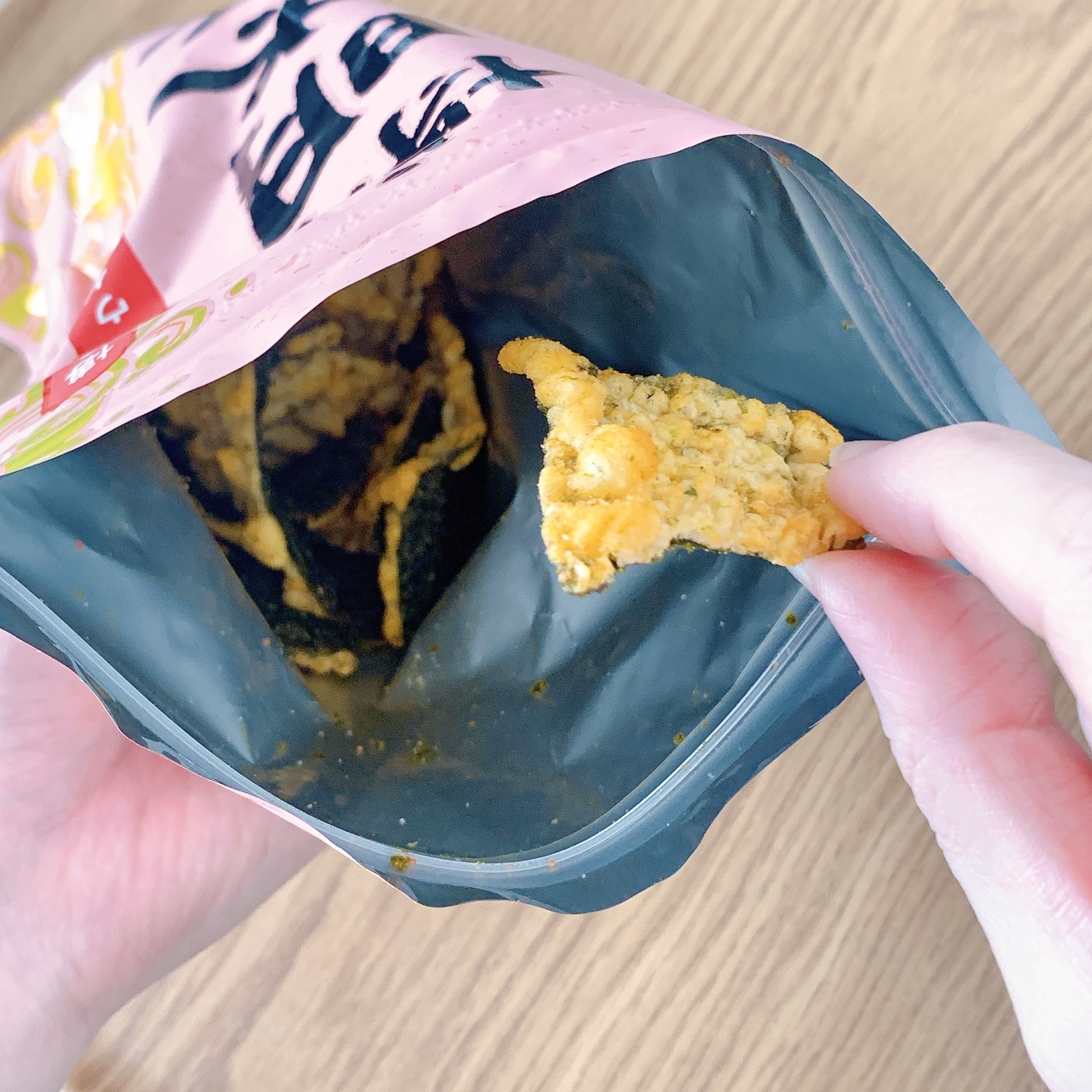 KALDI（カルディ）のおすすめのおつまみ「博多明太子のり天 70g」