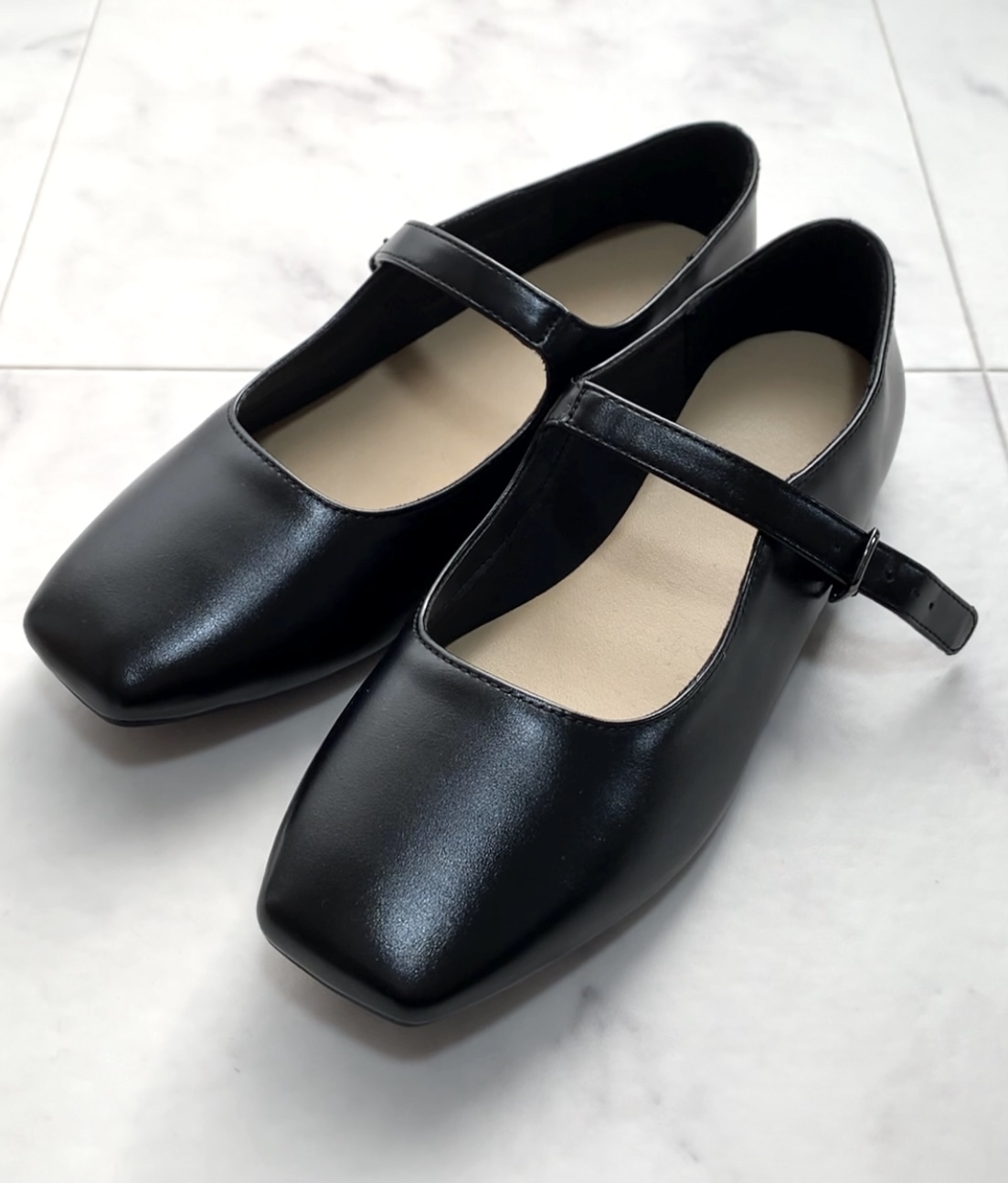 GU（ジーユー）の歩きやすくてかわいいシューズ「ワンストラップシューズ」