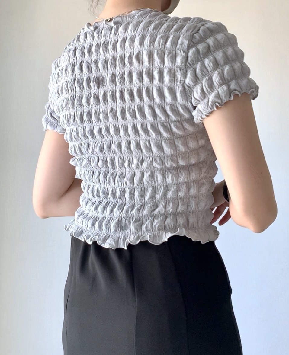 GUのオススメのトップス「シャーリングT(半袖)」