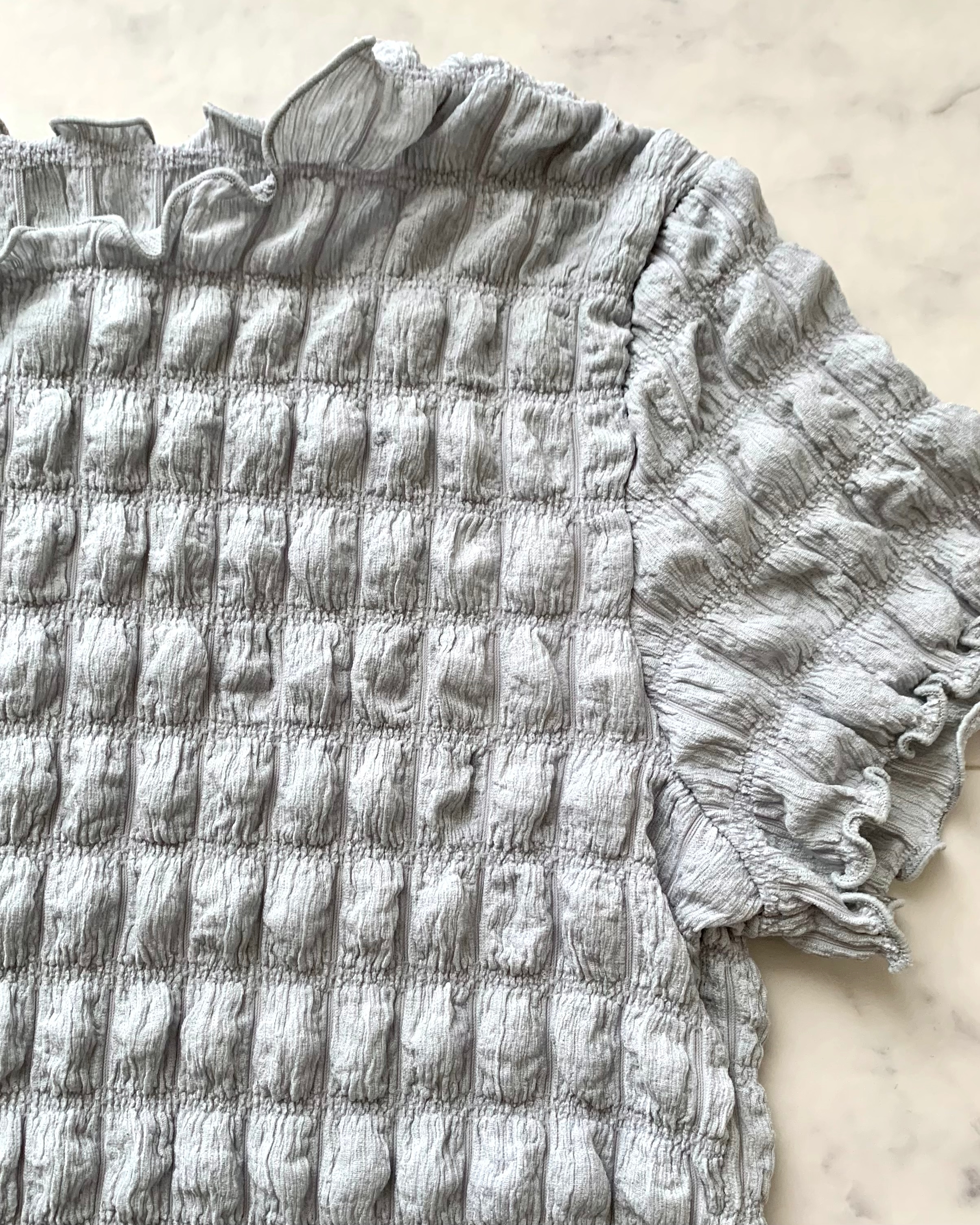 GUのオススメのトップス「シャーリングT(半袖)」