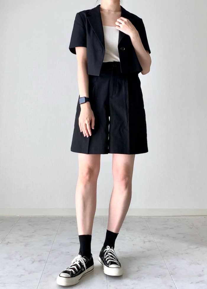 GU（ジーユー）のおすすめボトムス「タックハーフパンツ（セットアップ可能）」