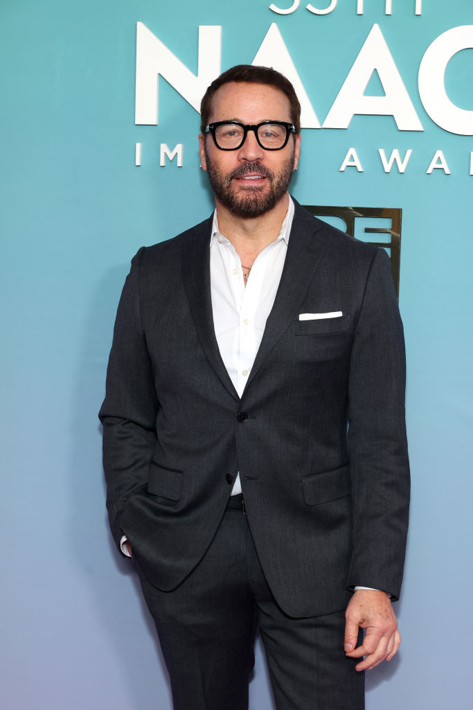 Jeremy in a tailored suit posing at the NAACP Image Awards