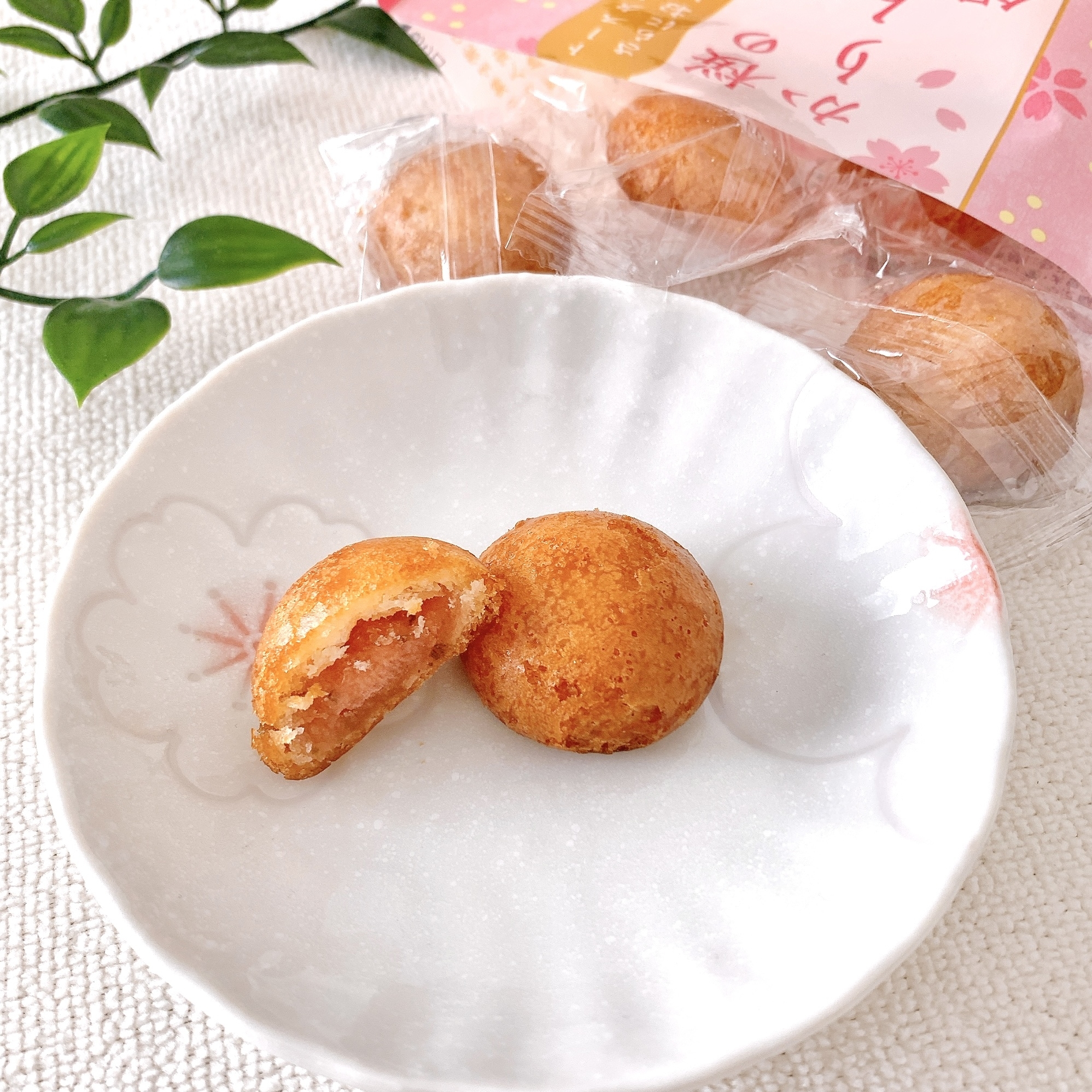 KALDI（カルディ）のおすすめのお菓子「桜のかりんとう饅頭 7個」