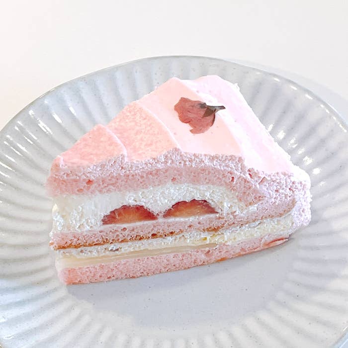 コージーコーナーのおすすめスイーツ「さくらのケーキ」