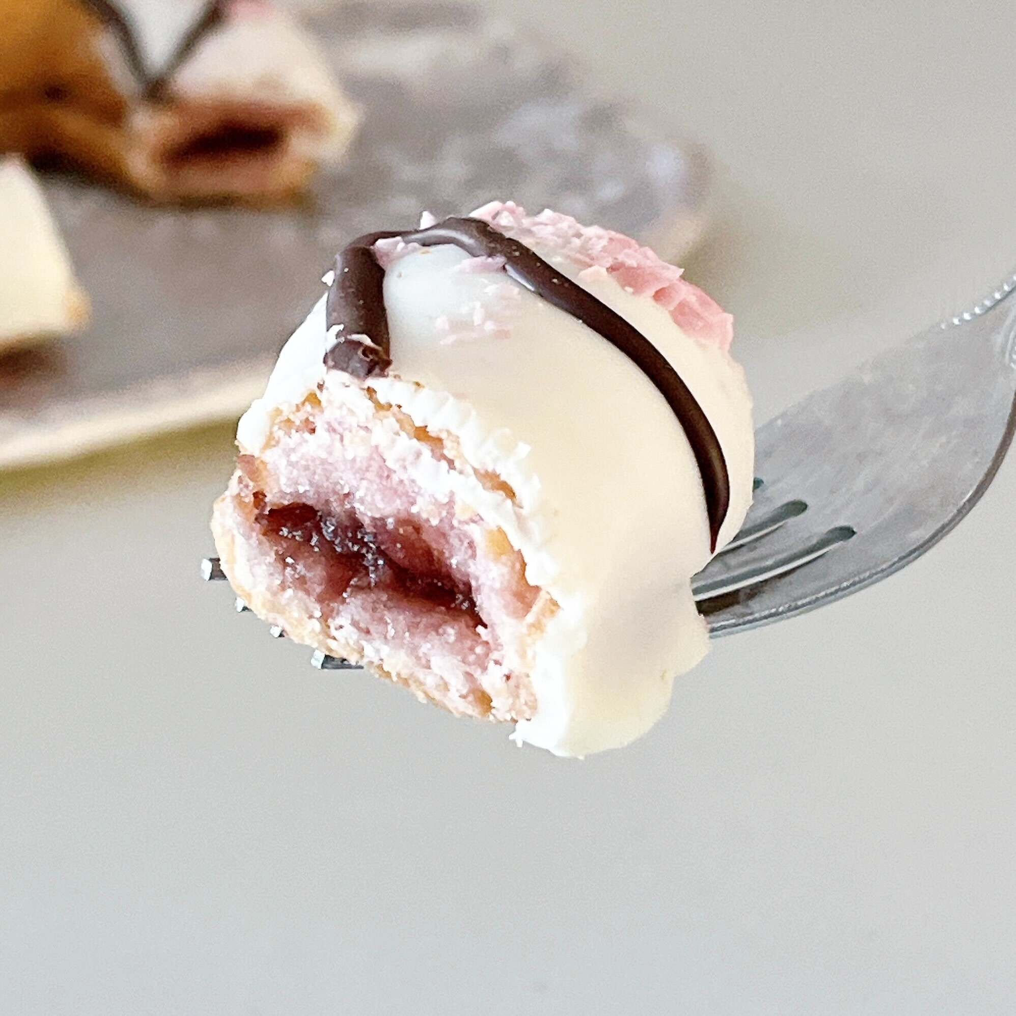 ミスタードーナツのオススメの新商品「桜もちっとドーナツ 舞い桜」