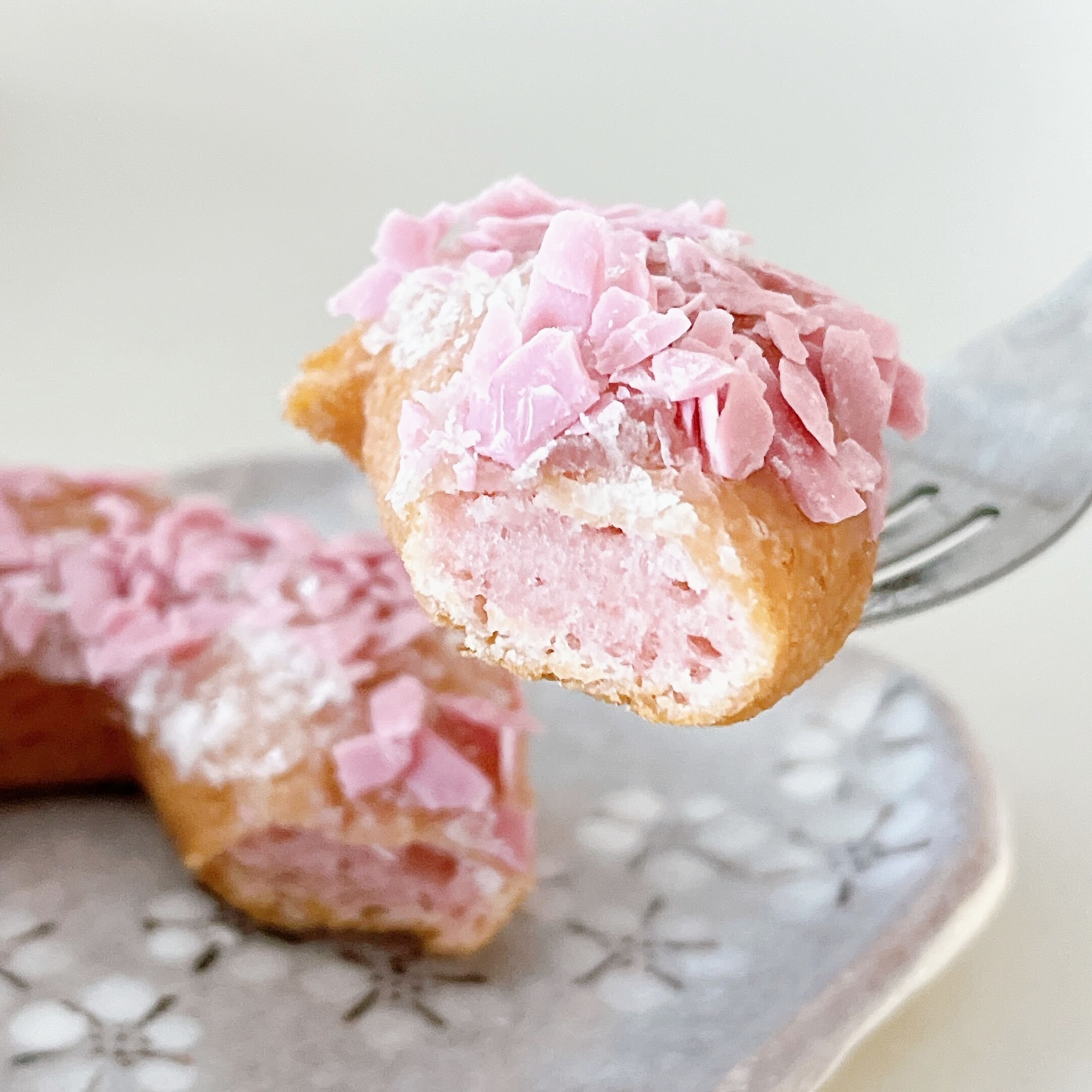 ミスタードーナツのオススメの新商品「桜もちっとドーナツ 満開」