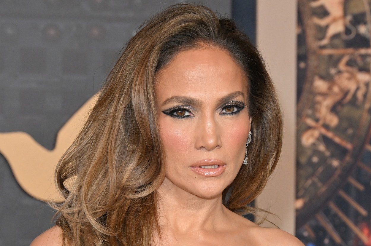 Celebrity Hairstyle Idea: Jennifer Lawrence and Jennifer Lopez Try