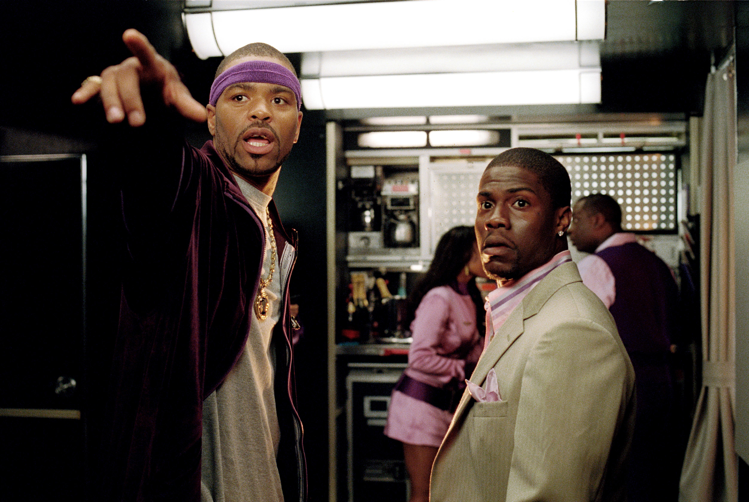Method Man pointing and Kevin Hart looking in that direction