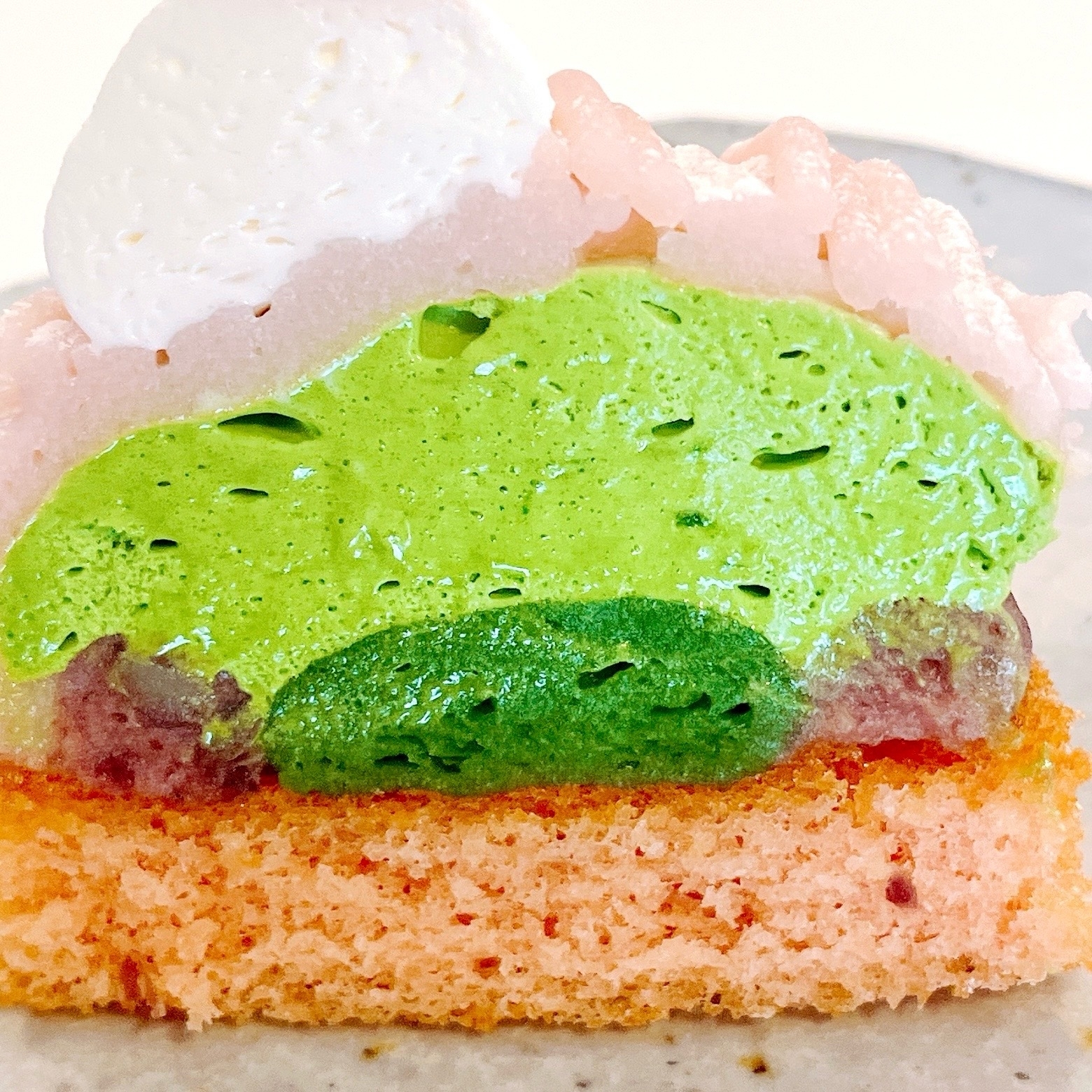 銀座コージーコーナーのオススメのスイーツ「さくらと抹茶のモンブラン」