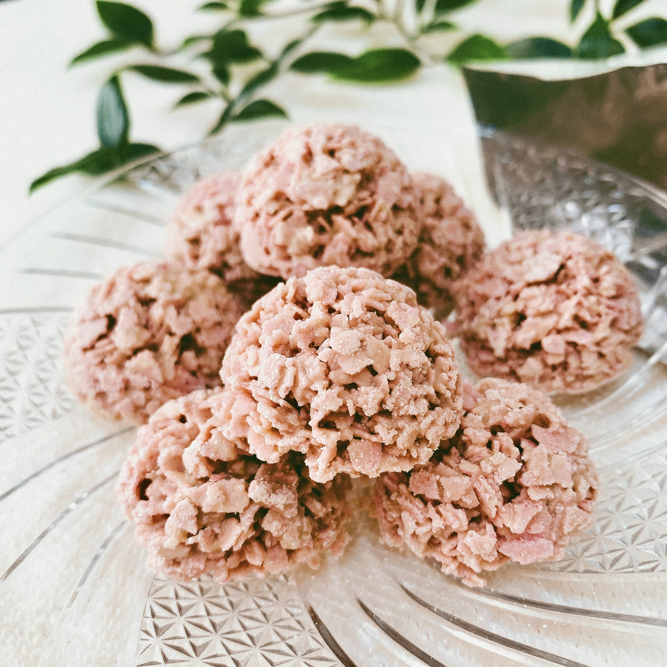 無印良品のおすすめのお菓子「桜のクランチチョコ」