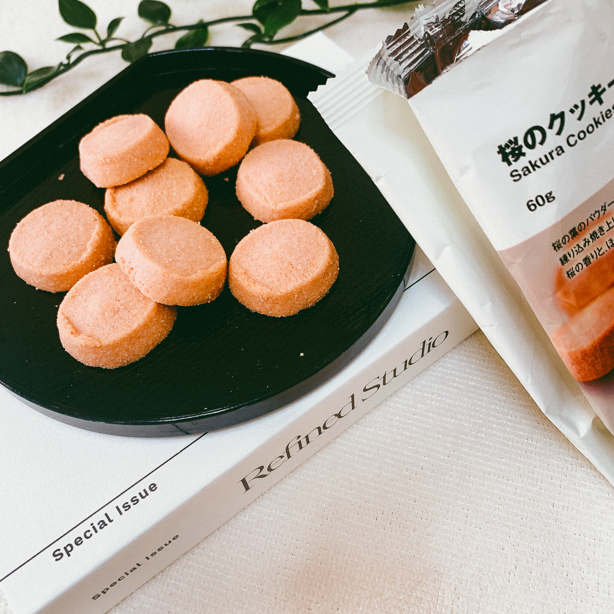 無印良品のおすすめのお菓子「桜のクッキー」