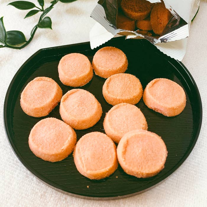 無印良品のおすすめのお菓子「桜のクッキー」