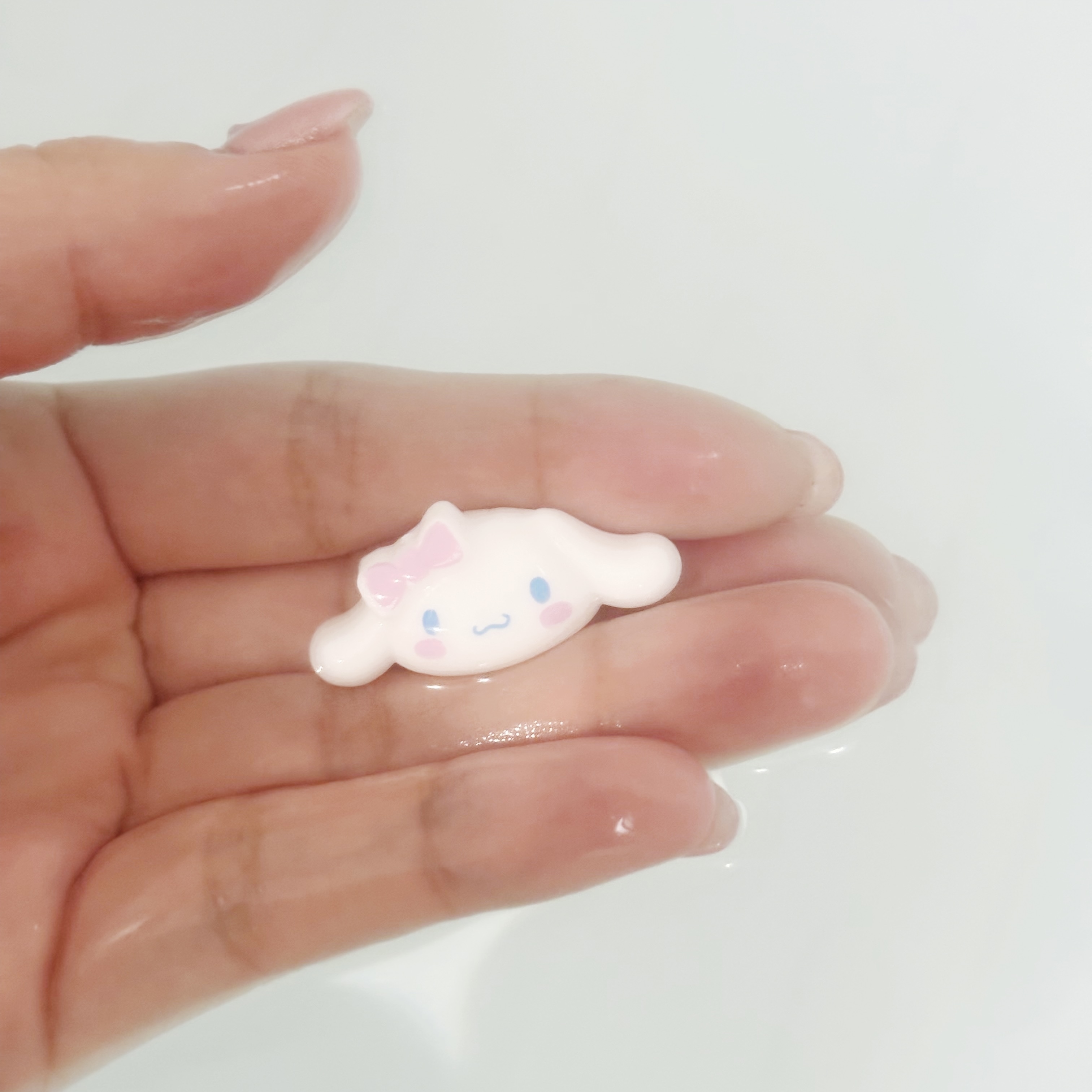 ダイソーのおすすめのアイテム「バスポン　マイクロフィギュア　シナモロール」