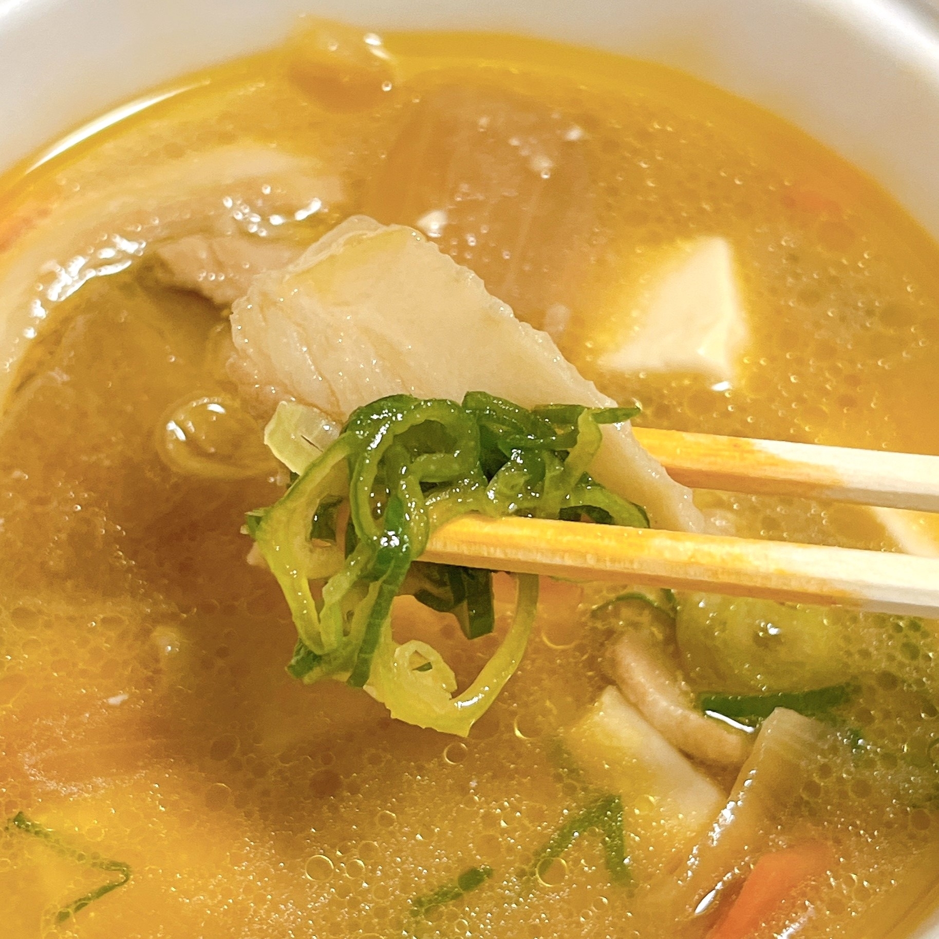 松屋のオススメのフード「キムチ牛めし豚汁セット(並盛)」