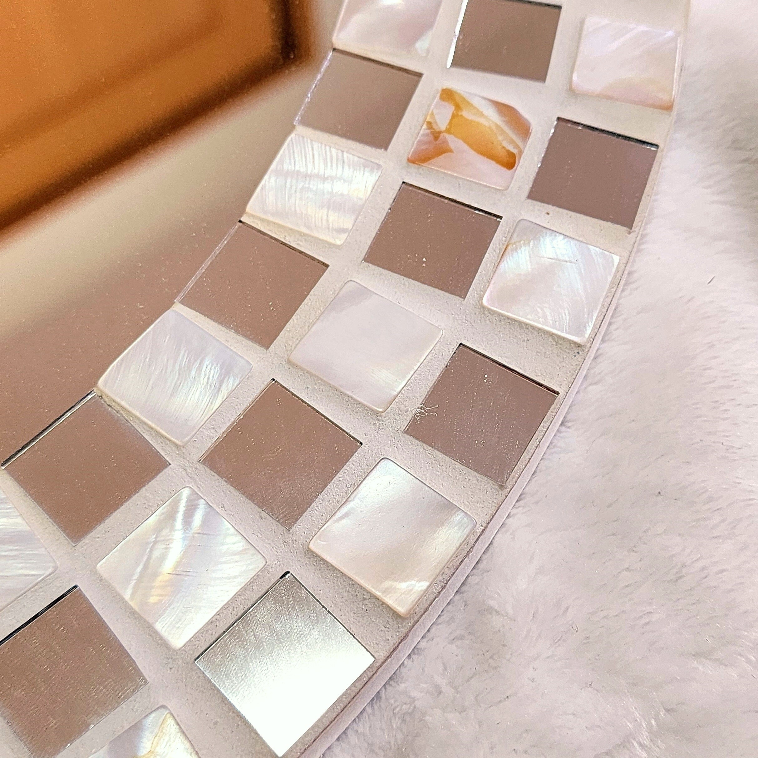 ニトリのおすすめ雑貨「貝殻装飾 ウォールミラー ルコ 円形」