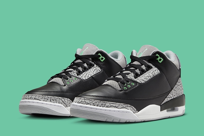 Air Jordan 3 Brown Cement Holiday 2024 Release Date CT8532 200 Complex   Official Look At The Green Glow Air Jordan 3 5 3392 1707235219 1 Big 