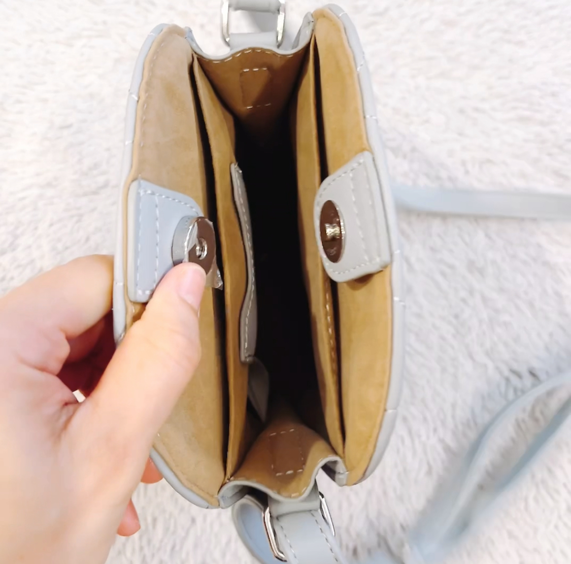 しまむらのオススメのバッグ「ゴウヒKテンマルスマホSLB」