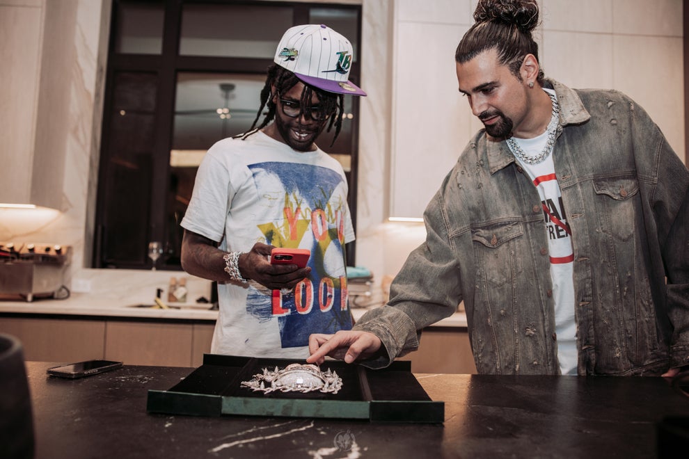 Chief Keef Gets Wild New &lsquo;Almighty Sosa Loud&rsquo; Chain From Alex Moss